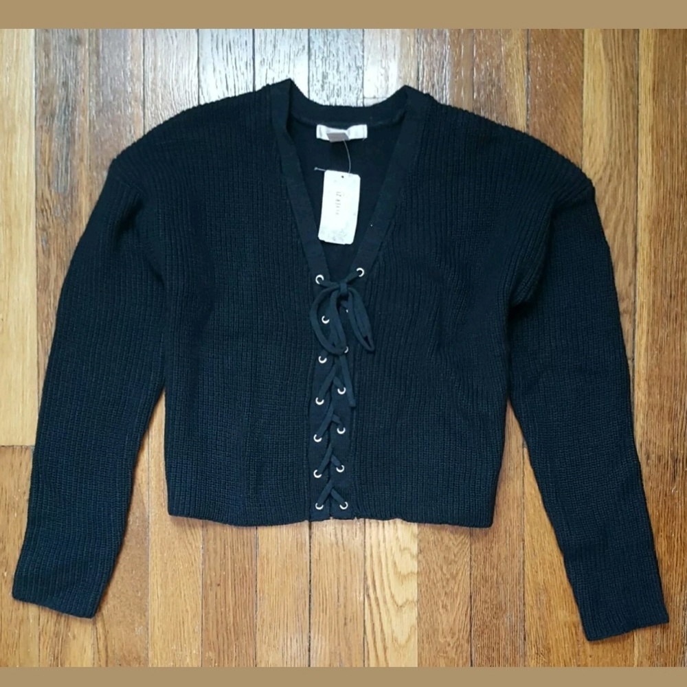 FOREVER 21 Laced Up Cropped Sweater Top S